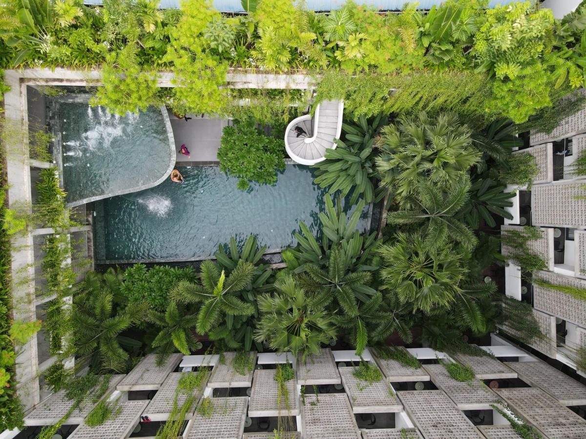 Baitong Hotel&Resort Phnom Penh Exterior foto